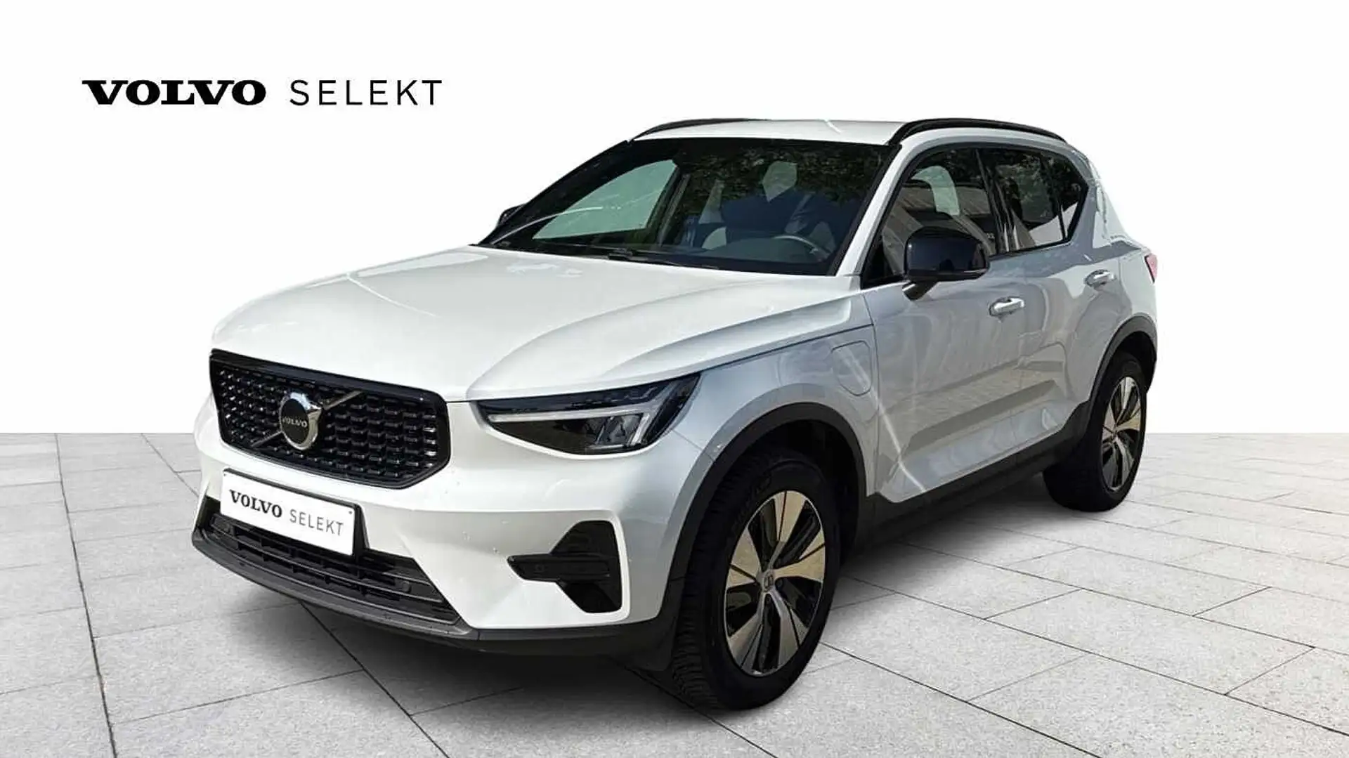 Volvo XC40 Recharge Plus Dark, T4 plug-in hybrid Blanc - 1