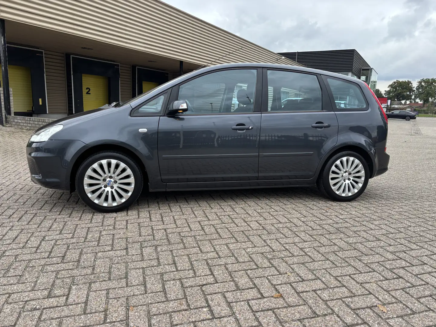 Ford C-Max 1.8-16V Titanium Flexifuel [ fm navi,ecc,lmv,pdc,t Grijs - 2