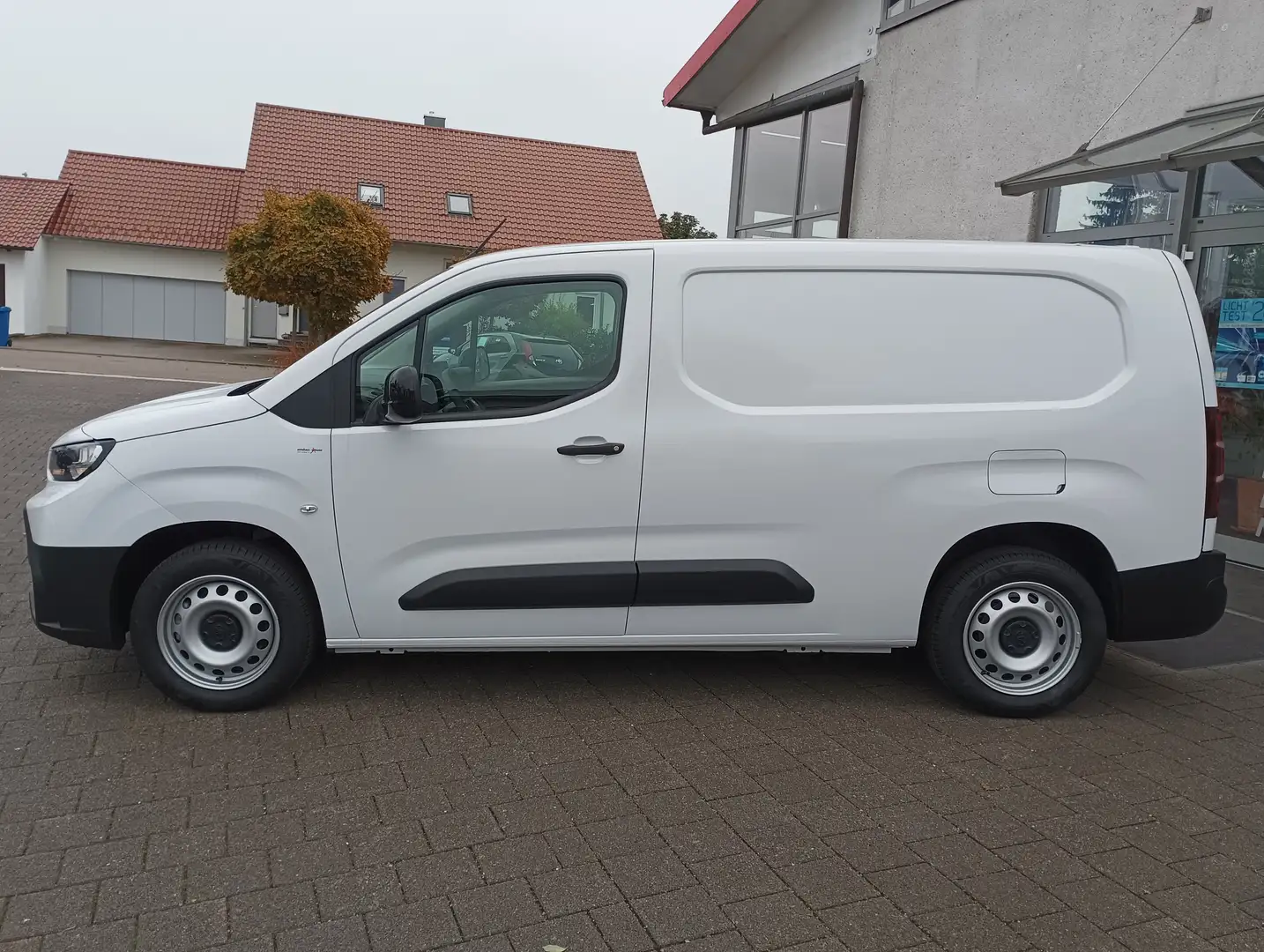 Toyota Proace City L2 1,5-l D-4D S Weiß - 2