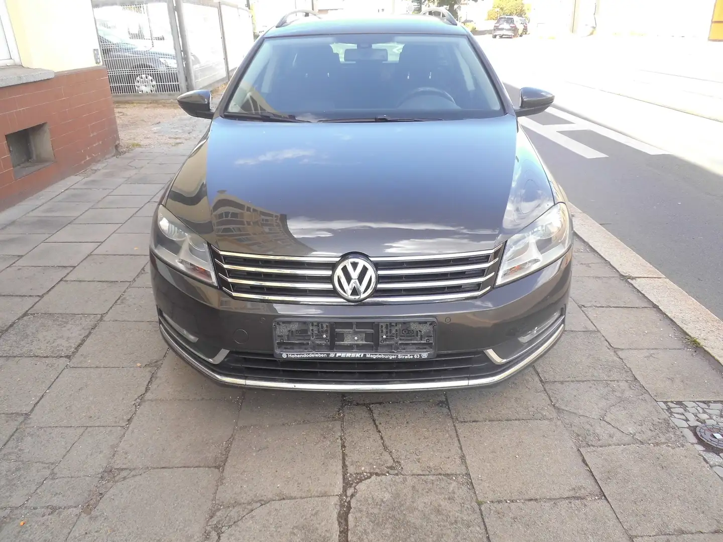 Volkswagen Passat Variant Comfortline BlueMotion 4Motion Braun - 1