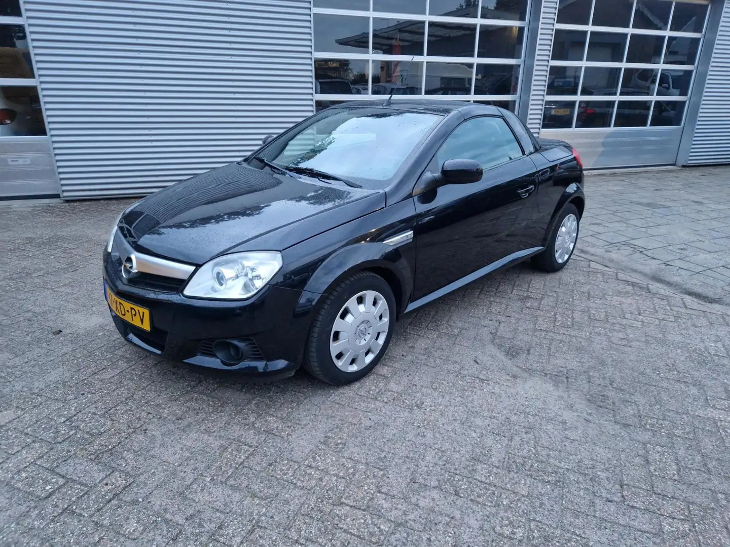Opel Tigra TwinTop 1.4-16V Rhythm CABRIOLET Negro - 2