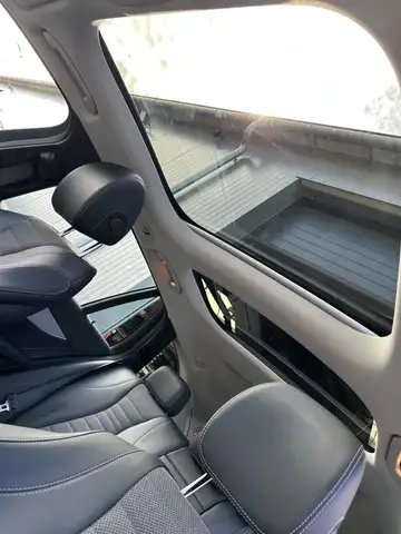 Mercedes-Benz 300 view 12