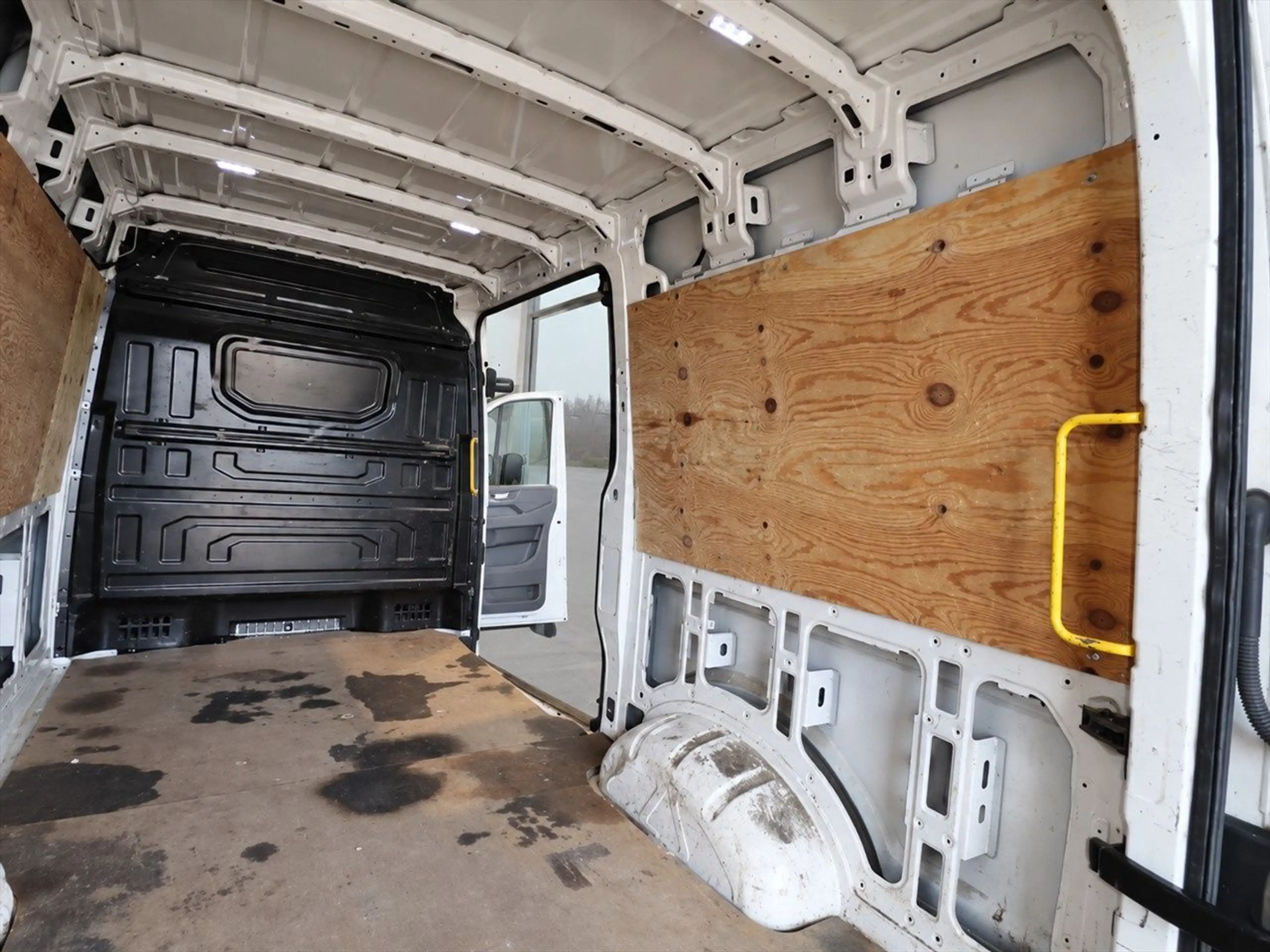 Volkswagen Crafter e-Crafter L2H2 Navi Rückfahrkamera — photo 9