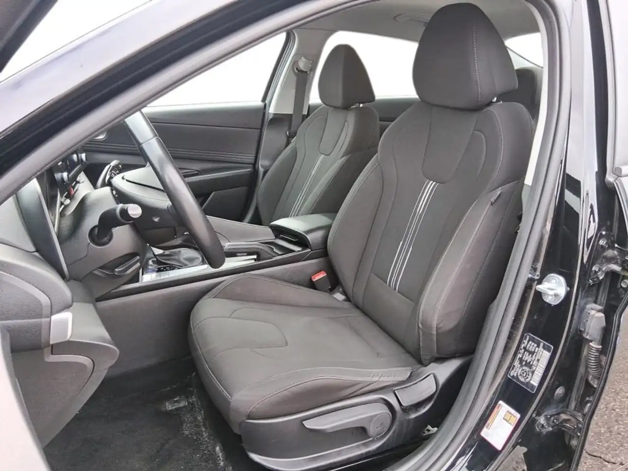 Hyundai ELANTRA снимка Hyundai ELANTRA