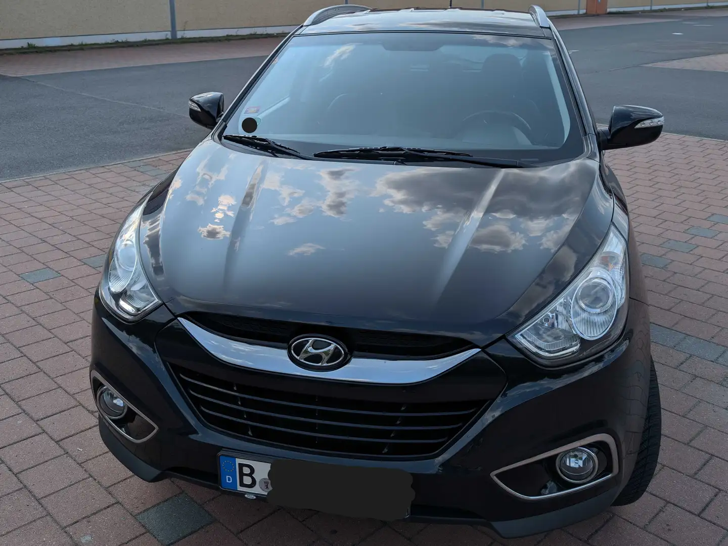 Hyundai iX35 ix35 2.0 4WD Automatik Style Schwarz - 1