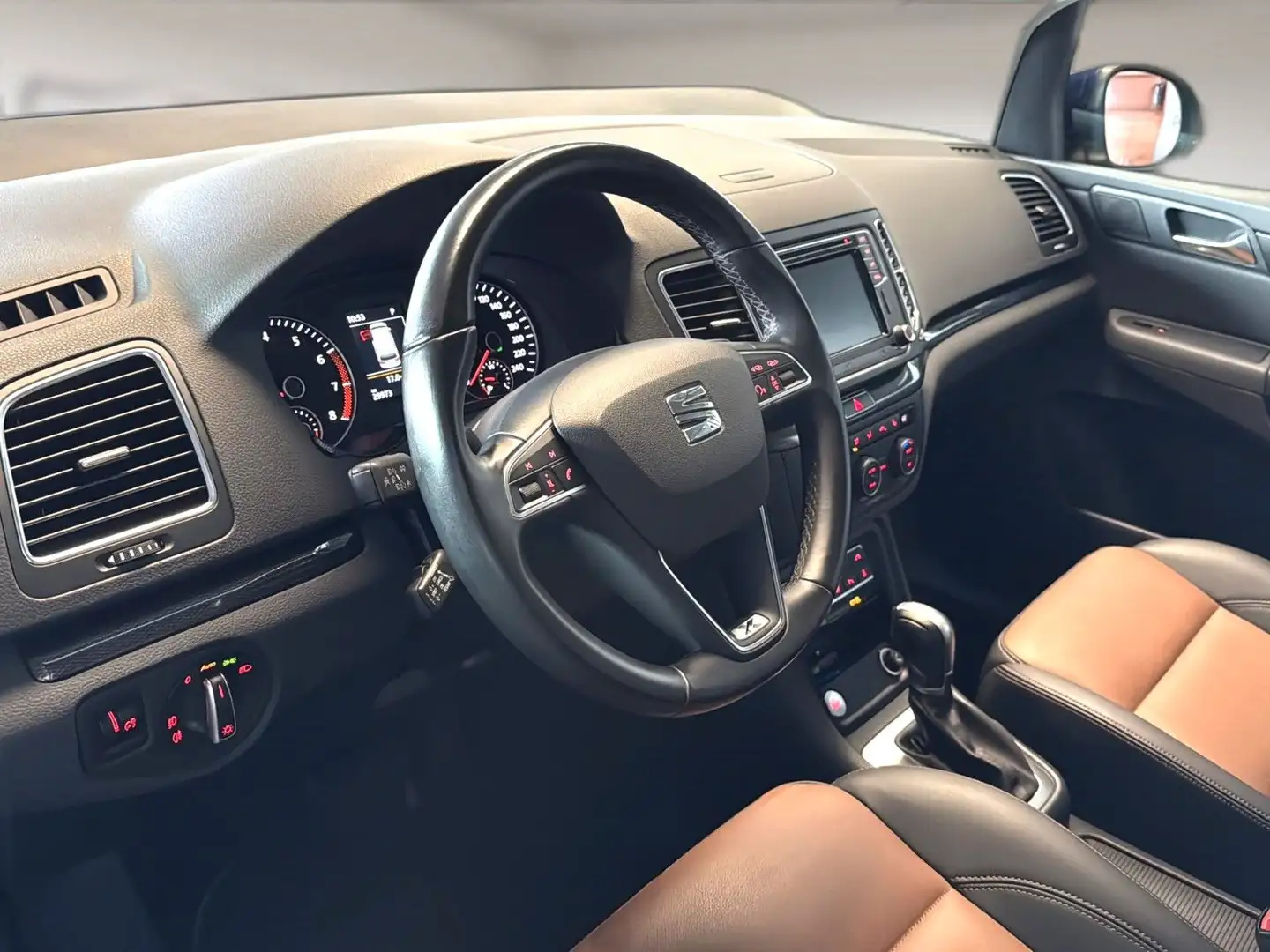 SEAT Alhambra 1.4 TSI DSG XCELLENCE *Stand*AHK*Leder* Blau - 2