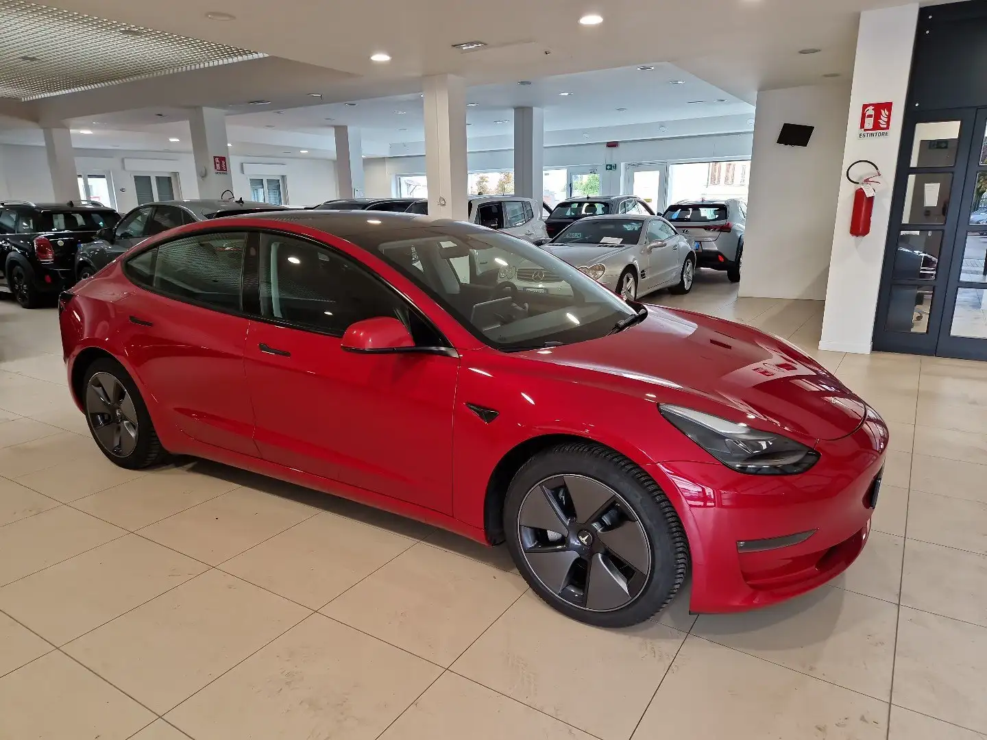 Tesla Model 3 Long Range DualMotor AWD Tetto Pelle AUTOPILOT 18” Rosso - 2
