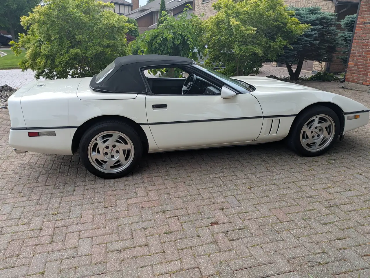 Chevrolet Corvette снимка Chevrolet Corvette