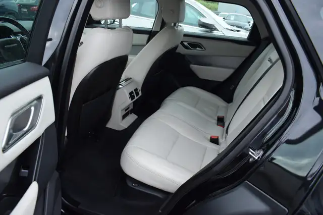 Land Rover Range Rover Velar view 19