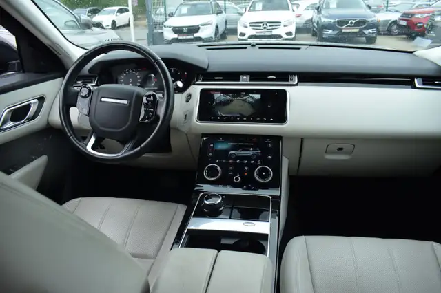 Land Rover Range Rover Velar view 2