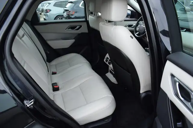 Land Rover Range Rover Velar view 11