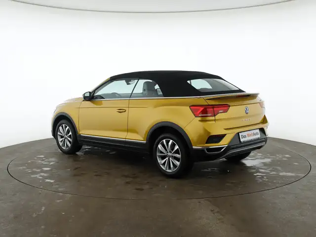 Volkswagen T-Roc view 5