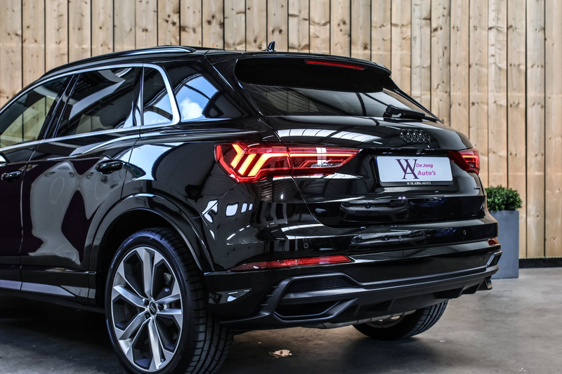 Audi Q3 40 TFSI Quattro 3X S-Line *Pano*B&O*Keyless*Camera — photo 24