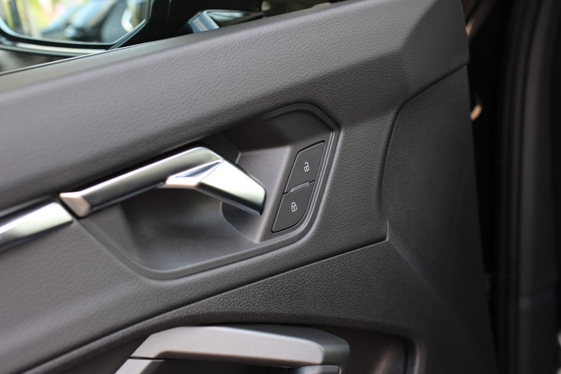 Audi Q3 40 TFSI Quattro 3X S-Line *Pano*B&O*Keyless*Camera — photo 30