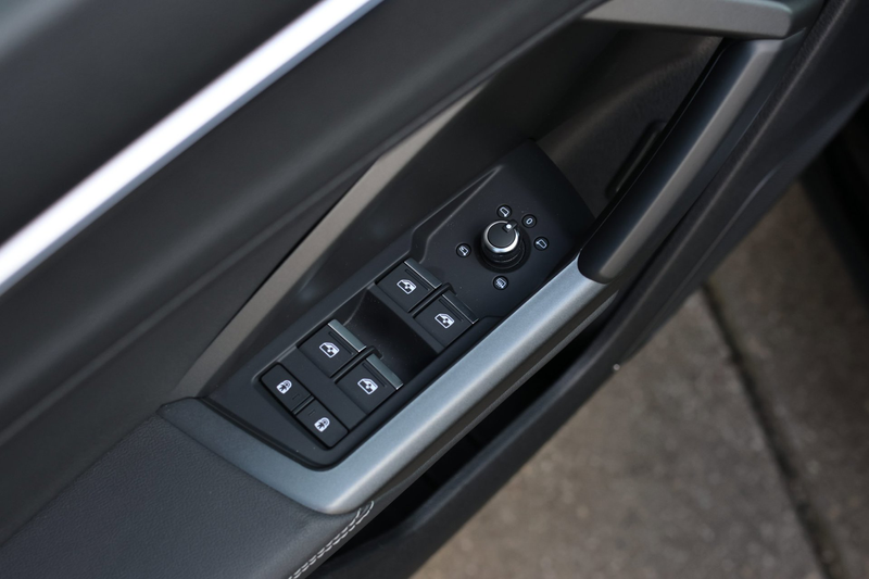 Audi Q3 40 TFSI Quattro 3X S-Line *Pano*B&O*Keyless*Camera — photo 32