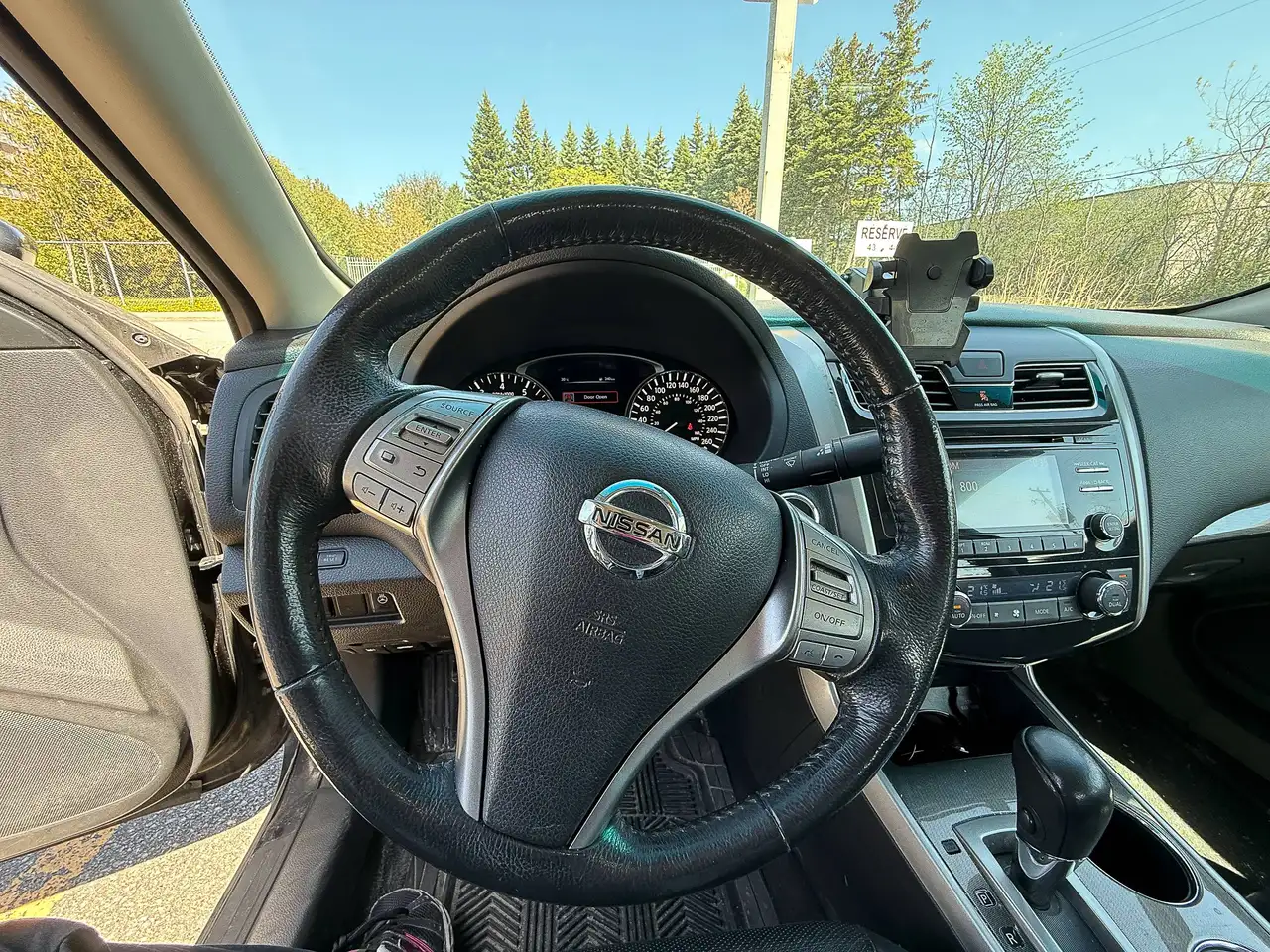 Nissan Altima снимка Nissan Altima