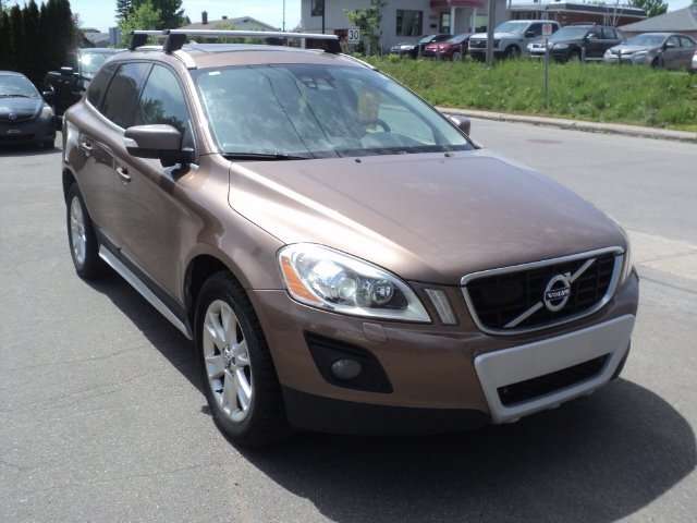 2010 Volvo XC60 T6 alt 2