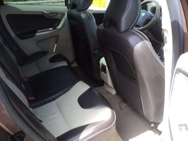 2010 Volvo XC60 T6 thumb 7
