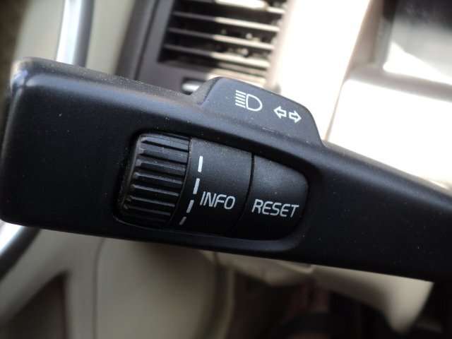 2010 Volvo XC60 T6 thumb 16