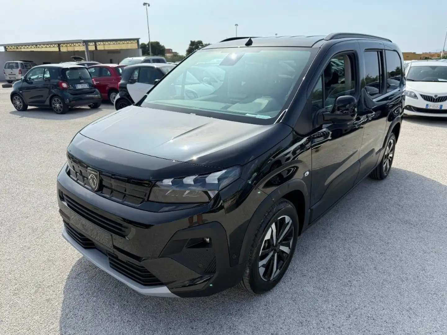 Peugeot Rifter Mix BlueHDi 1.5 130 S&S EAT8 LONG GT 7 POSTI Negro - 1