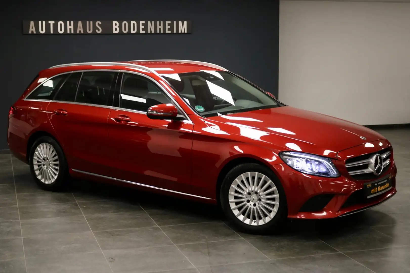 Mercedes-Benz C 300 C T-Modell/ACC/LEDER/360°/BURMESTER Rot - 1