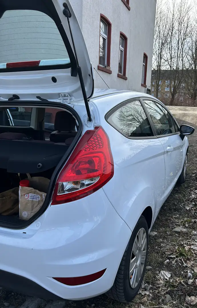 Ford Fiesta 1.25 Ambiente - 2