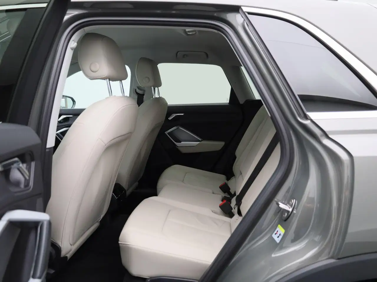 Audi Q3 35 TDI S Tronic Business Edition ZETELVERWARMING, миниатюра 10