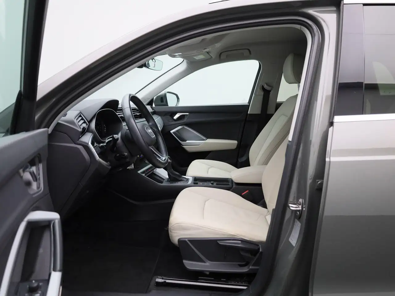 Audi Q3 35 TDI S Tronic Business Edition ZETELVERWARMING, миниатюра 9