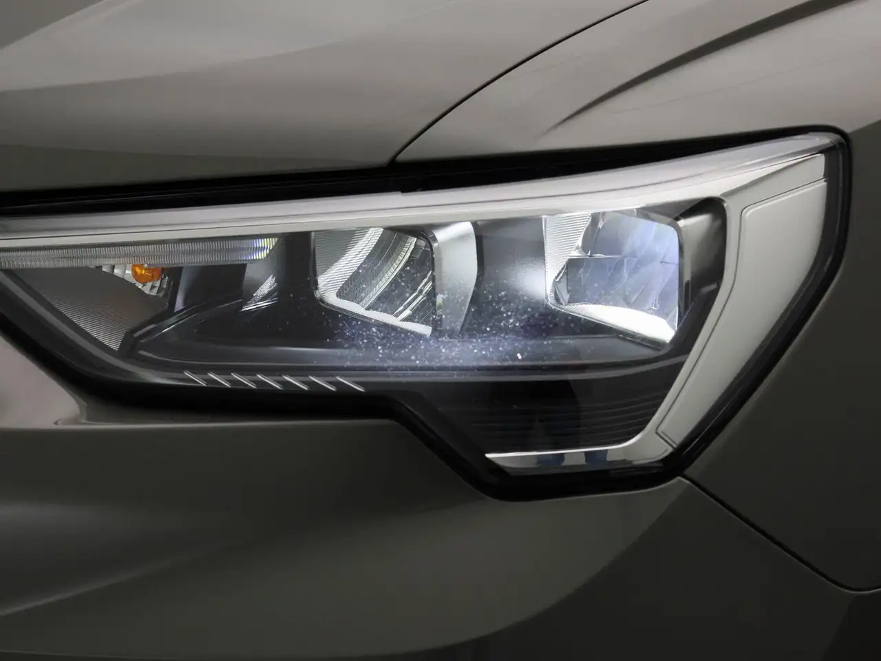 Audi Q3 35 TDI S Tronic Business Edition ZETELVERWARMING, миниатюра 14