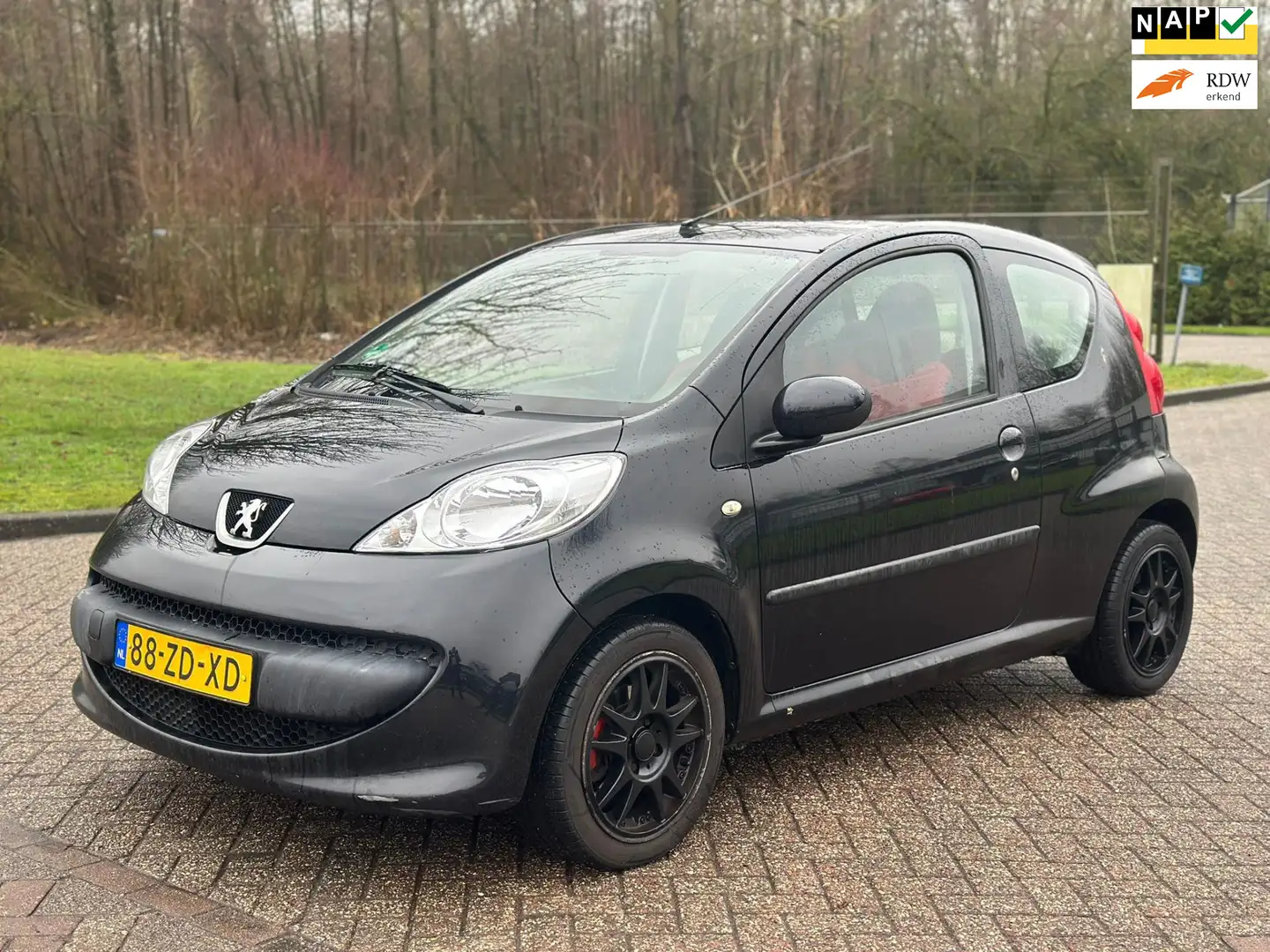 Peugeot 107 1.0-12V XS Urban Move/AIRCO/ELECRAMEN VOOR Schwarz - 1