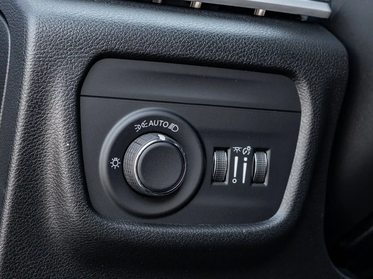 Jeep Grand Cherokee photo Jeep Grand Cherokee