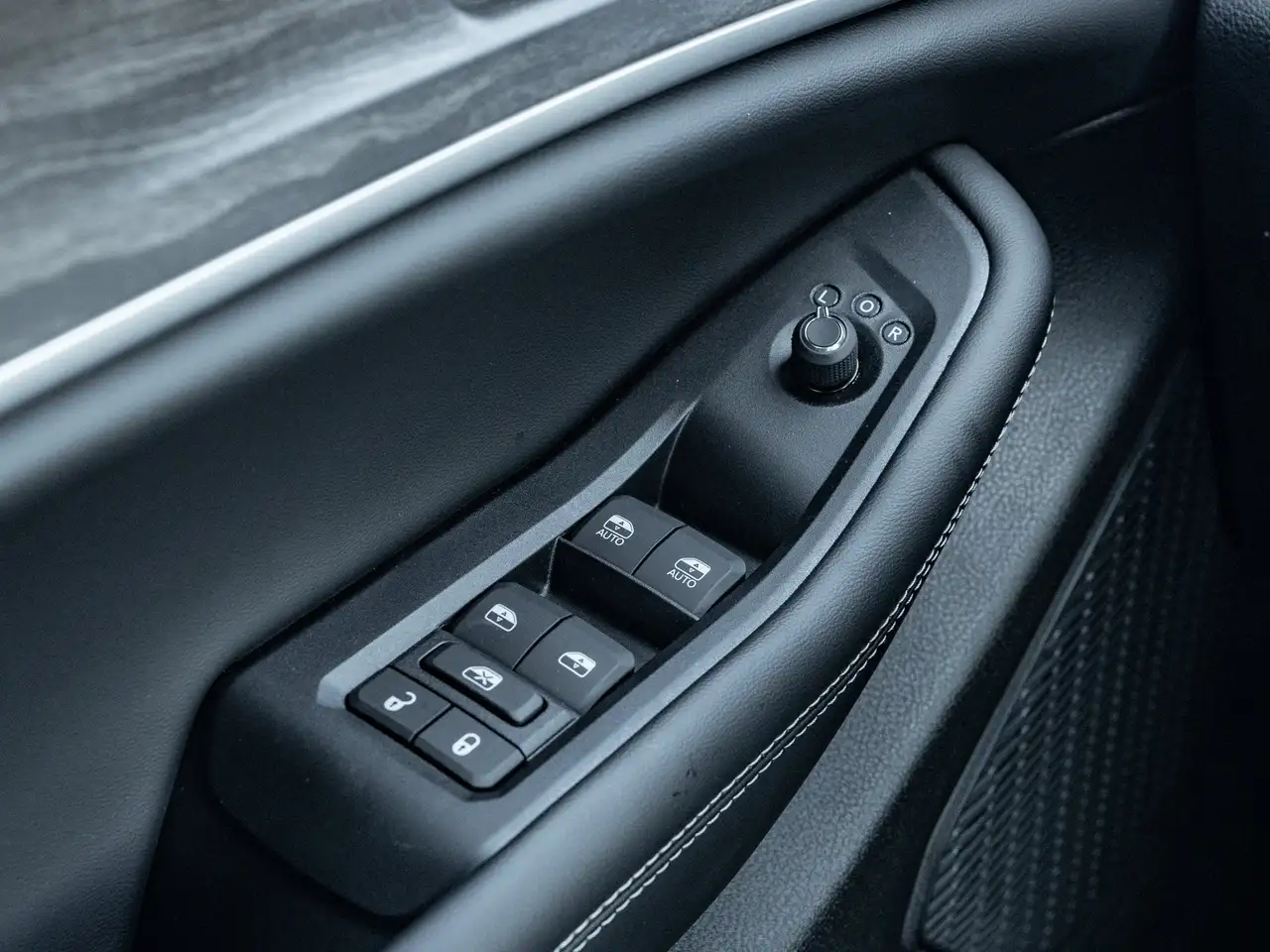 Jeep Grand Cherokee photo Jeep Grand Cherokee