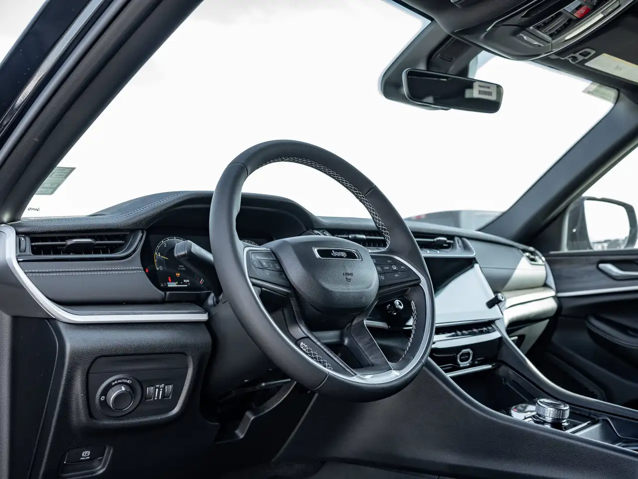 Jeep Grand Cherokee photo Jeep Grand Cherokee
