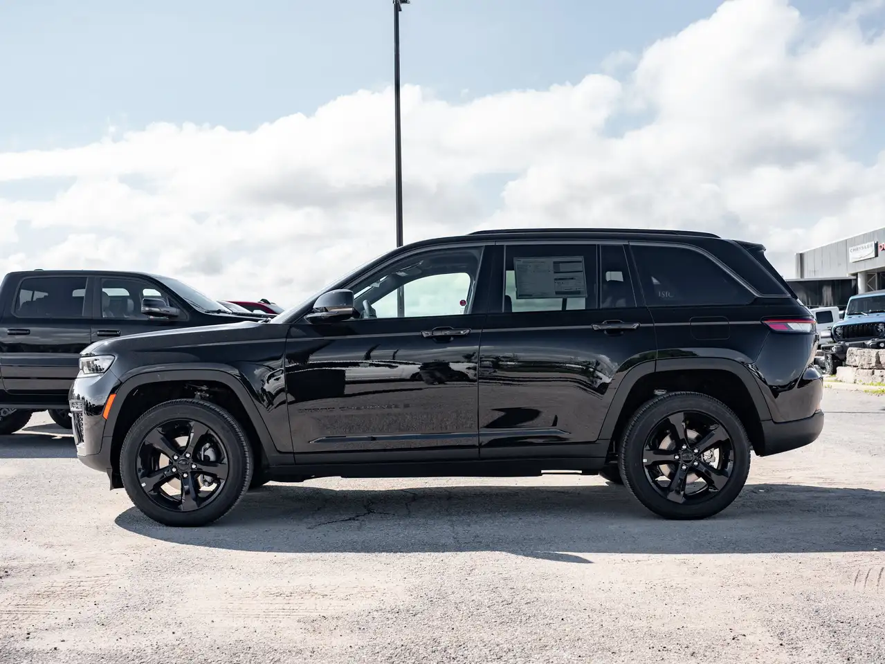Jeep Grand Cherokee photo Jeep Grand Cherokee