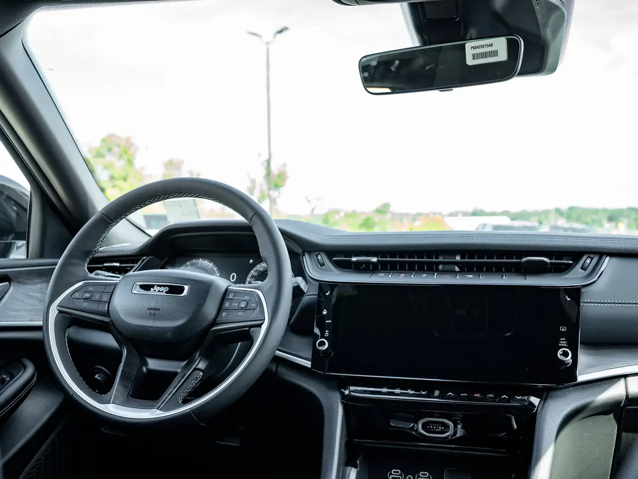 Jeep Grand Cherokee photo Jeep Grand Cherokee
