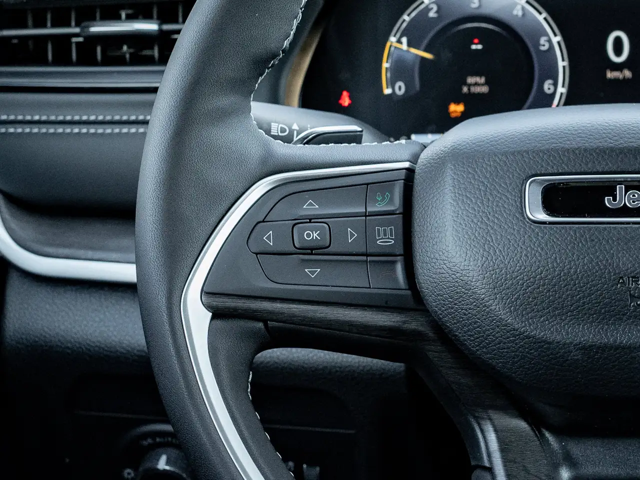 Jeep Grand Cherokee photo Jeep Grand Cherokee