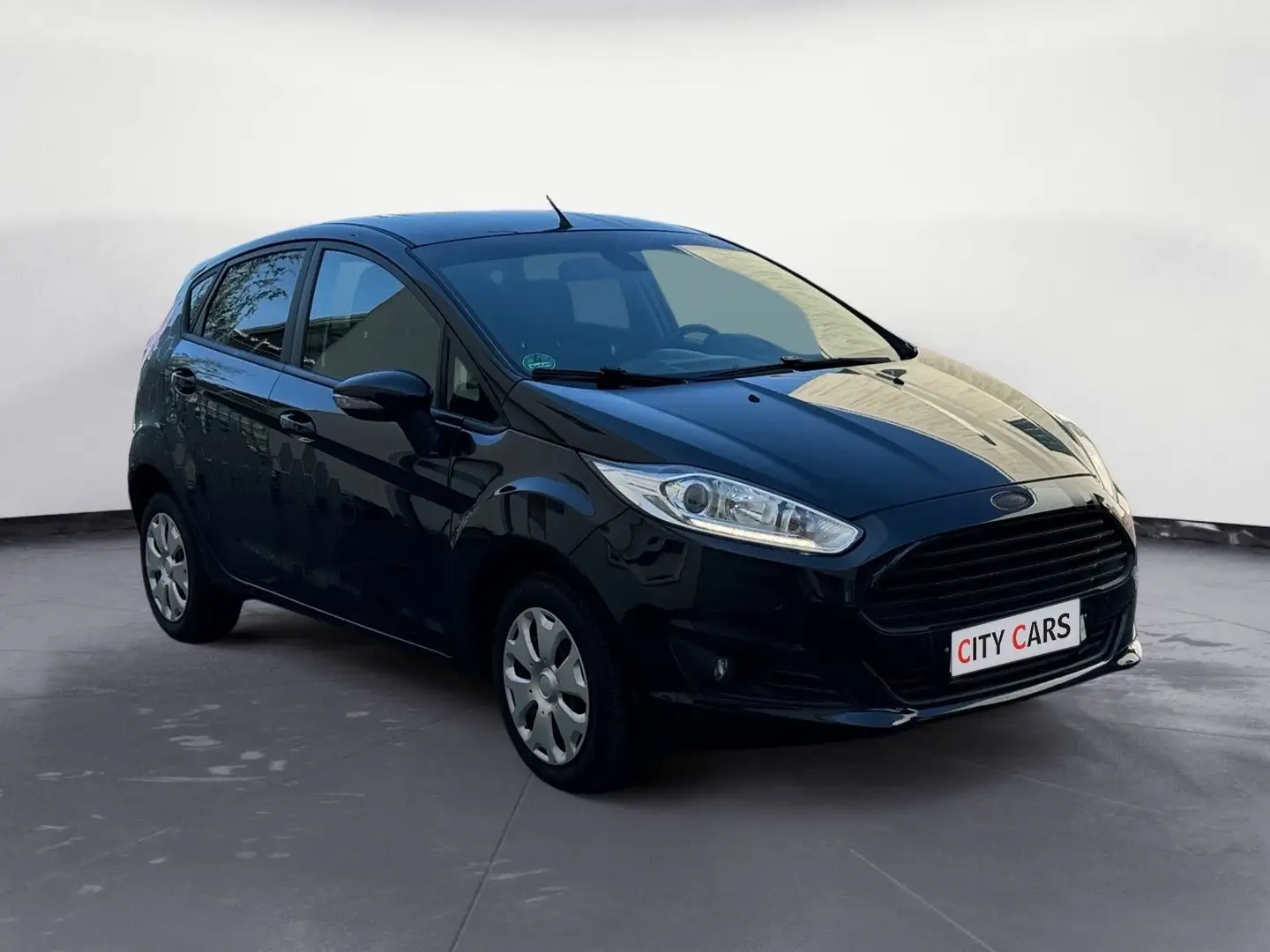 Ford Fiesta Titanium Schwarz - 2