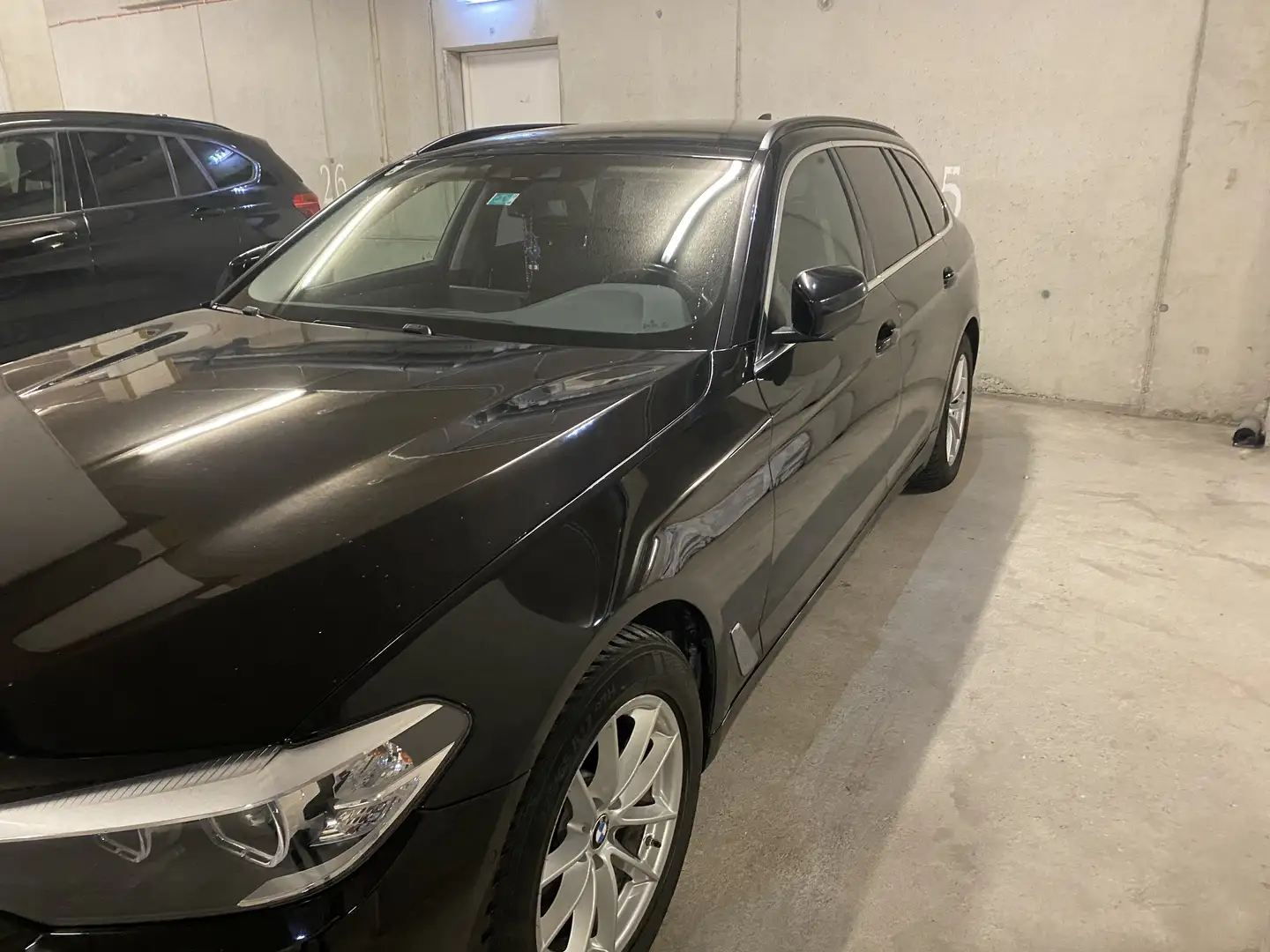 BMW 520 520d xDrive Touring Aut. - 1