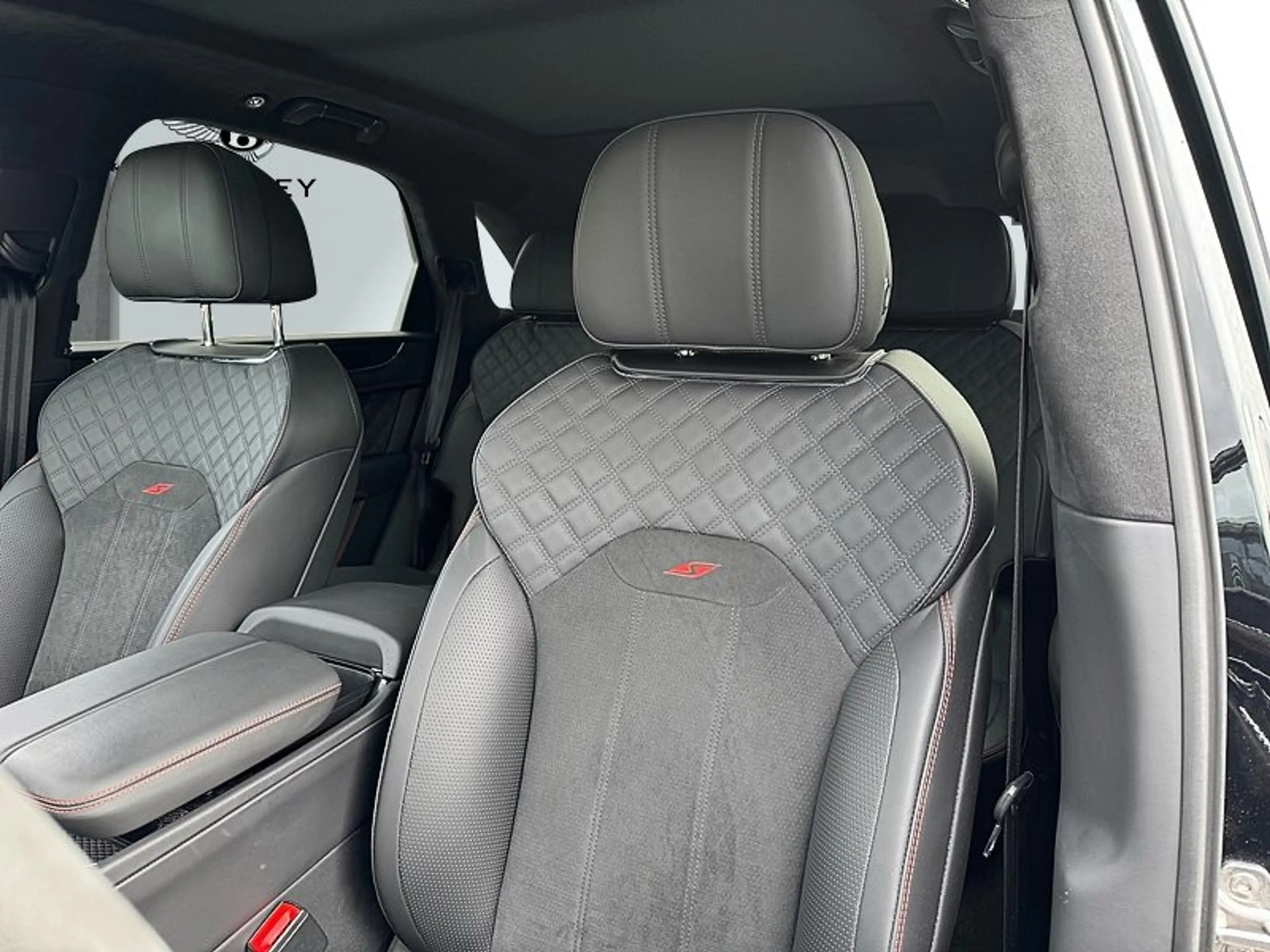 Bentley Bentayga V8S *NAIM*MwSt. ausw.*Standhzg* — photo 12