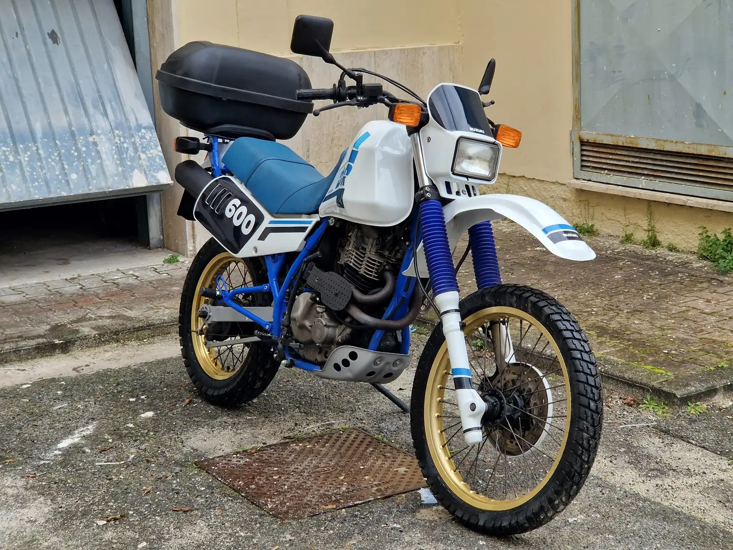 Suzuki DR 600 s White - 1