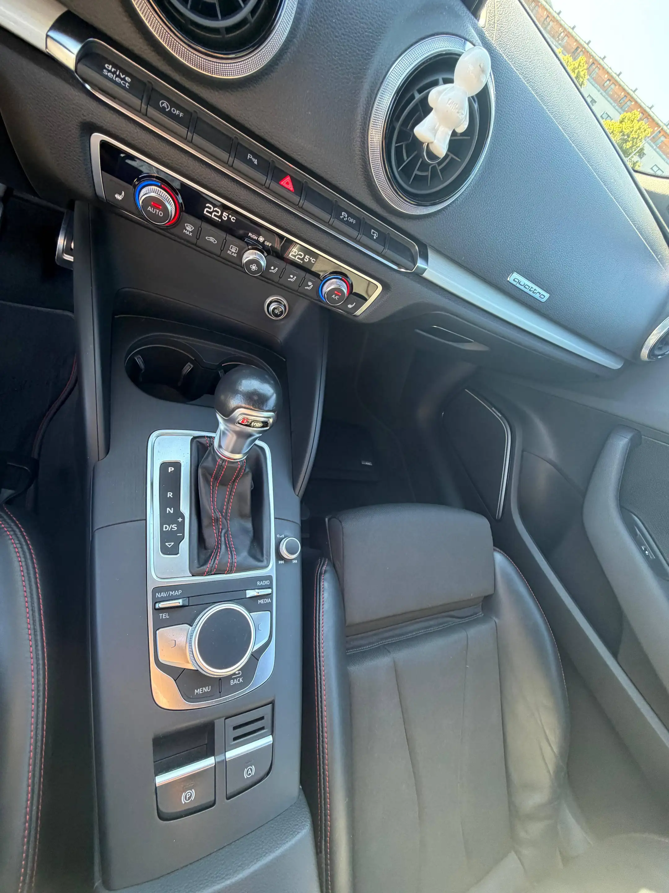 Audi S3 2.0 TFSI quattro — photo 10