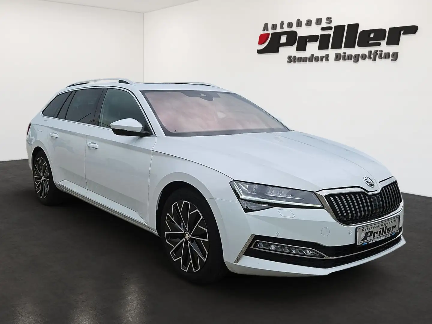 Skoda Superb Combi 2.0 TDI DSG L&K 4x4/LED/ACC/PGSD/ Weiß - 2