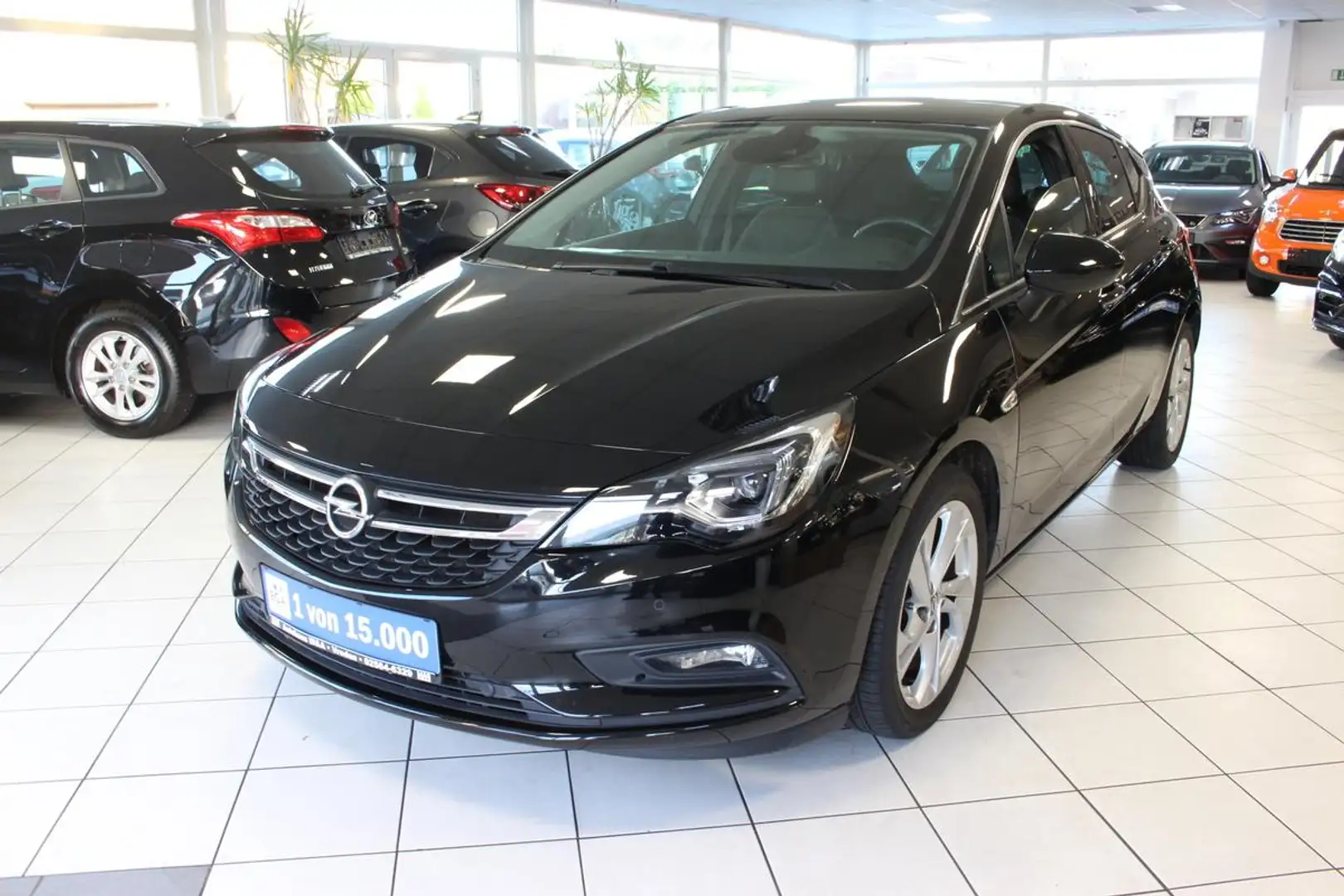 Opel Astra K 1.4 Turbo INNOVATION.LED.NAVI Noir - 1