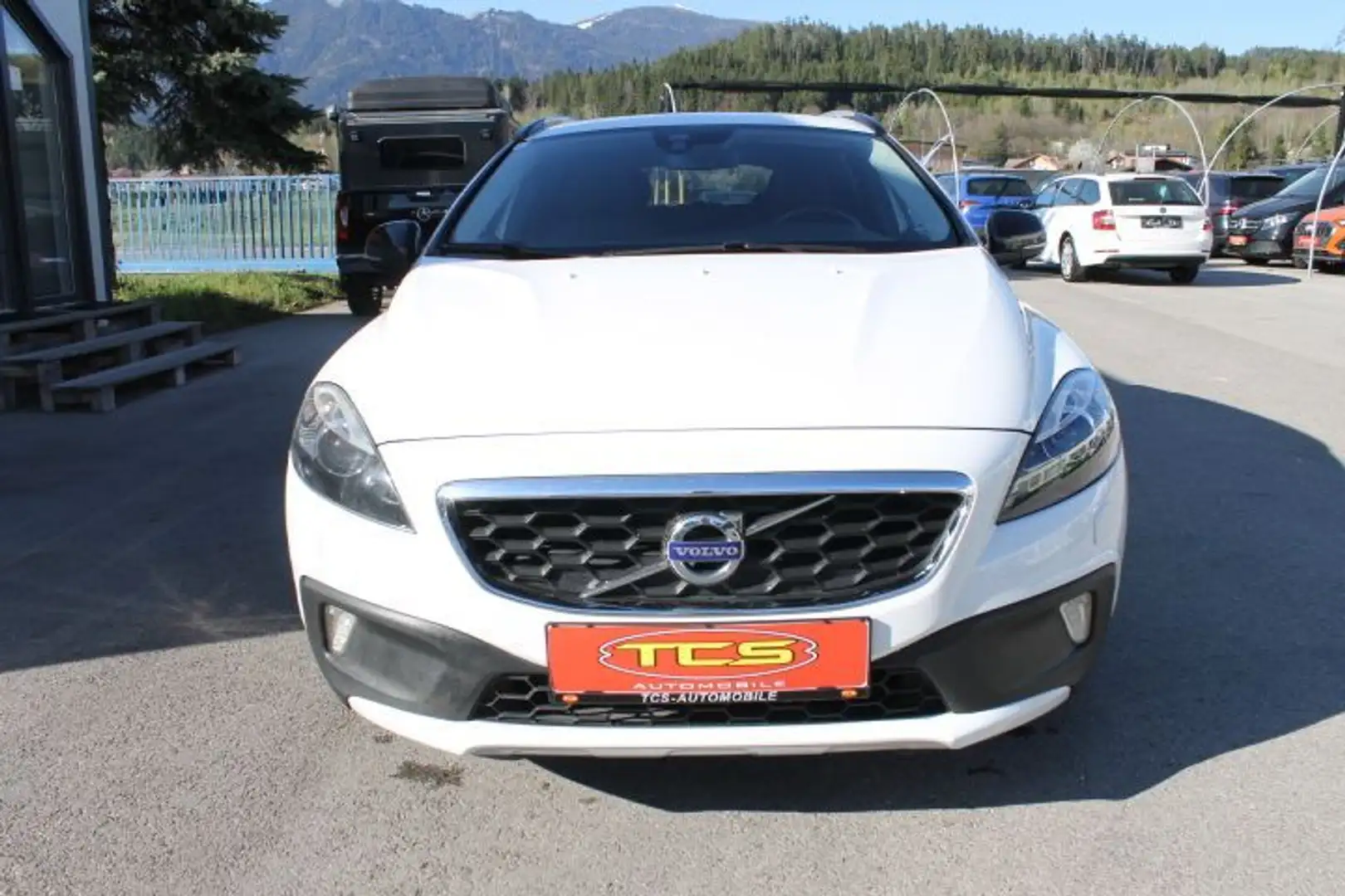 Volvo V40 Cross Country MOMENTUM*AHV*** Weiß - 2