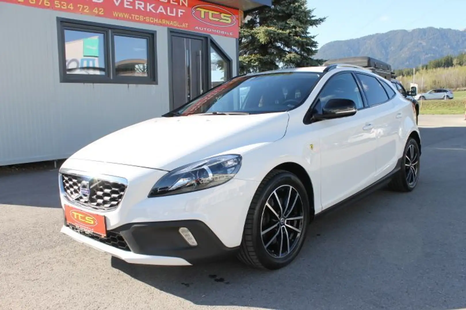 Volvo V40 Cross Country MOMENTUM*AHV*** Weiß - 1