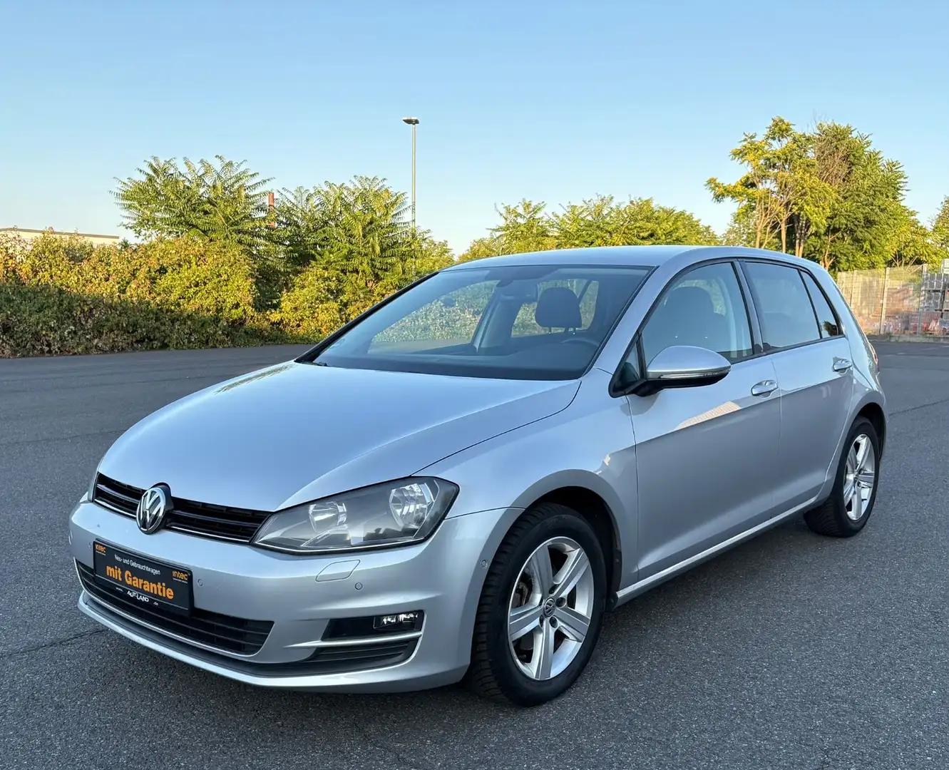 Volkswagen Golf VII Lim. Highline BMT/SCHECKHEFT/NAVI/SHZ Argent - 1