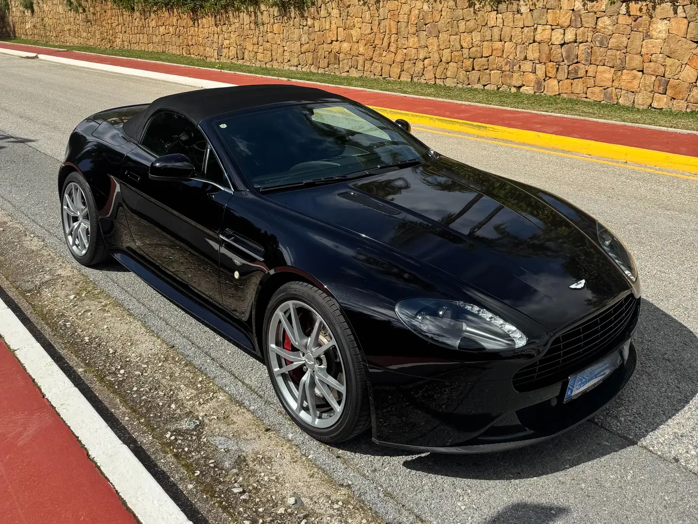Aston Martin Vantage Vantage S Roadster Negro - 1