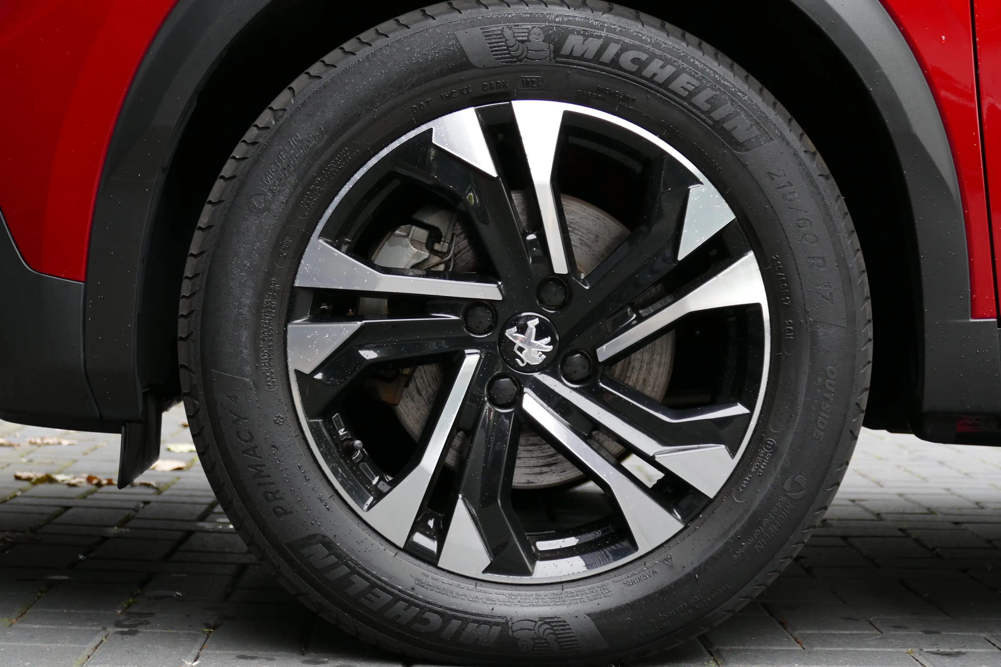 Peugeot e-2008 136PK 50KWH ALLURE PACK AUTOMAAT / CAMERA / STOELV — photo 11
