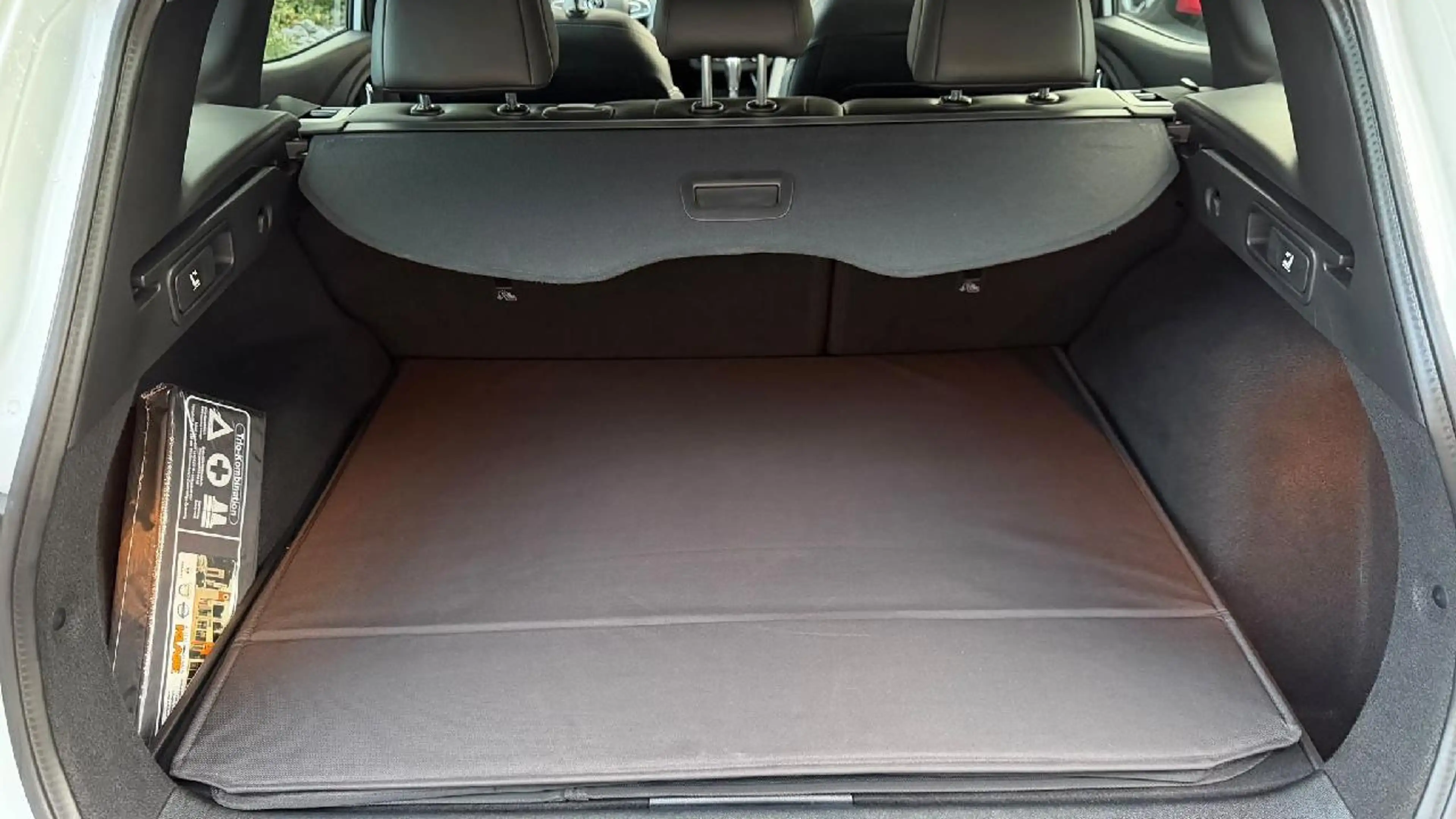 Renault Kadjar LIMITED Deluxe ENERGY TCe 130 EDC — photo 7