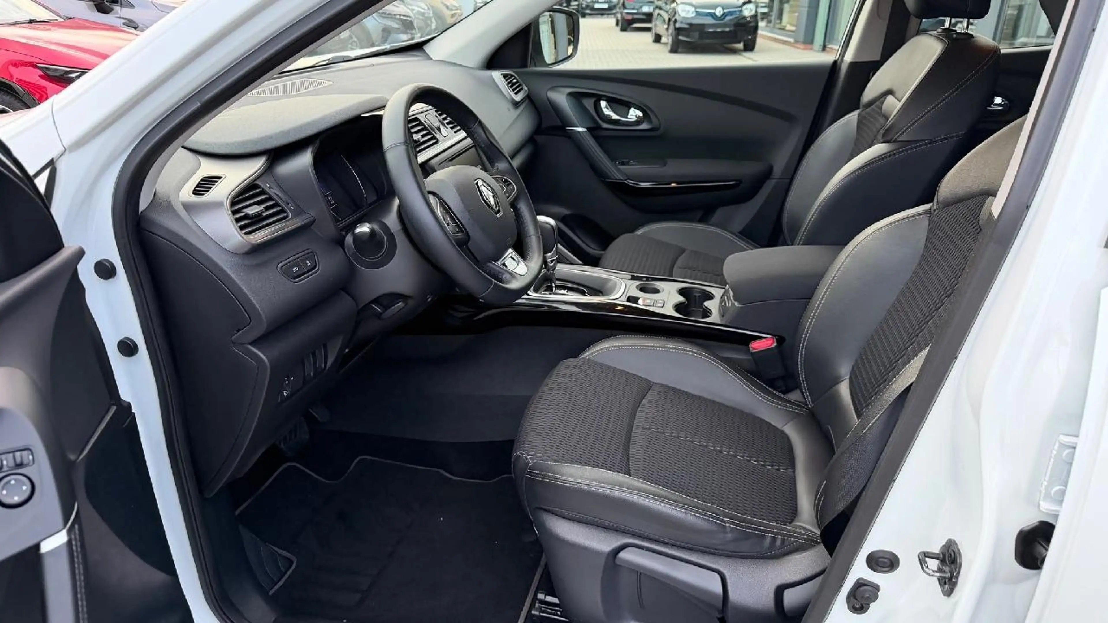 Renault Kadjar LIMITED Deluxe ENERGY TCe 130 EDC — photo 8